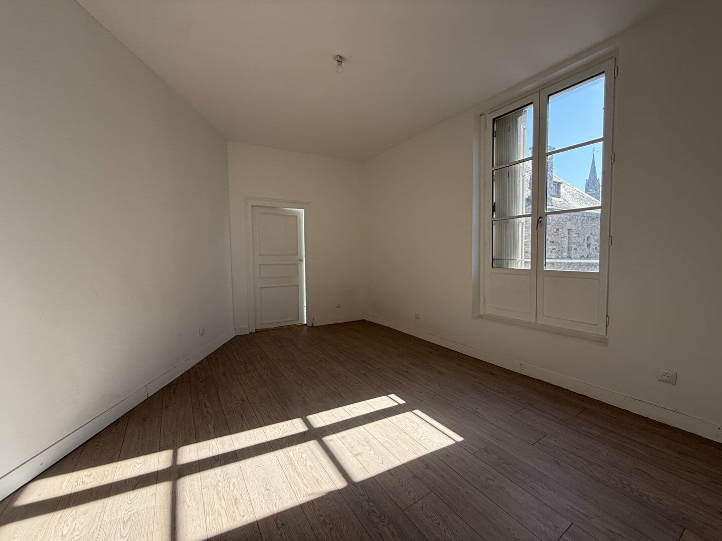 VITRE - A LOUER - APPARTEMENT — Photo 4