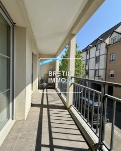 A VENDRE – APPARTEMENT – VITRE